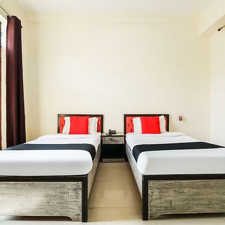 Hôtel Capital O 60233 Brij Ki Rasoi Deluxe à Lucknow Extérieur photo