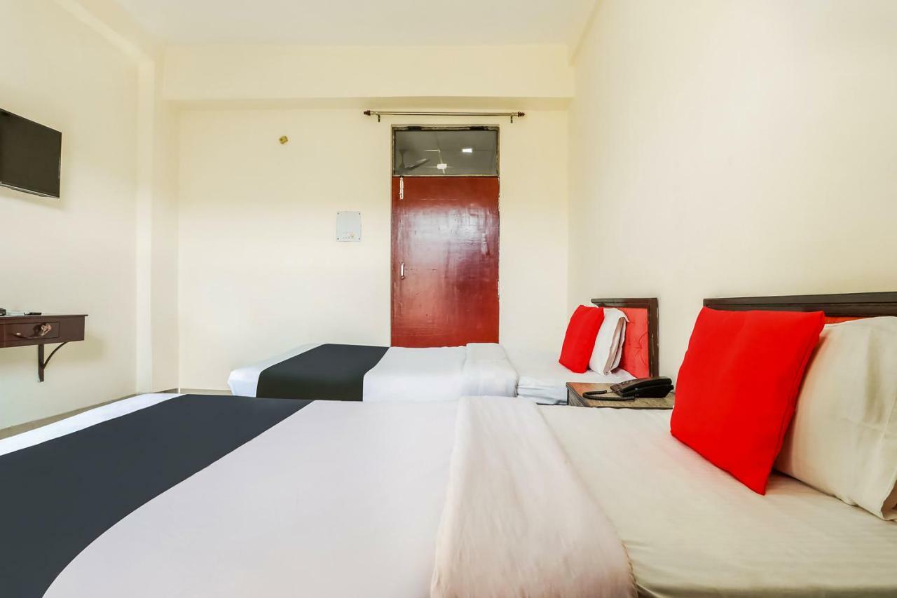 Hôtel Capital O 60233 Brij Ki Rasoi Deluxe à Lucknow Extérieur photo