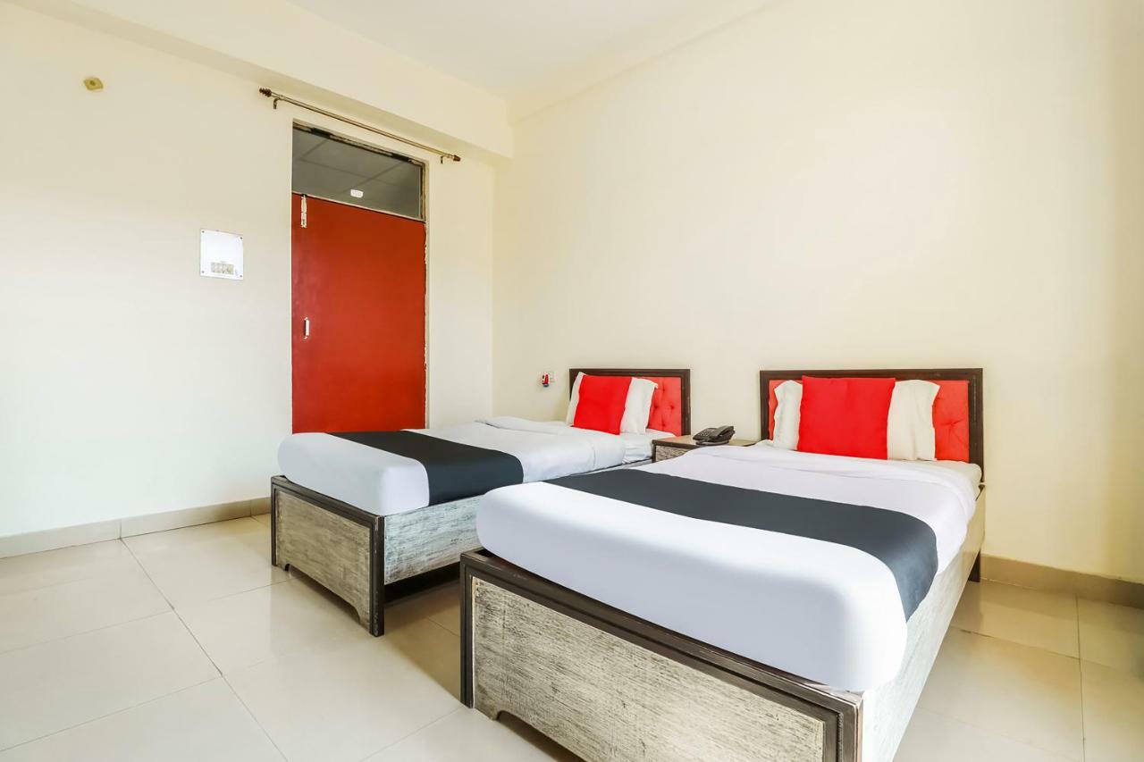 Hôtel Capital O 60233 Brij Ki Rasoi Deluxe à Lucknow Extérieur photo
