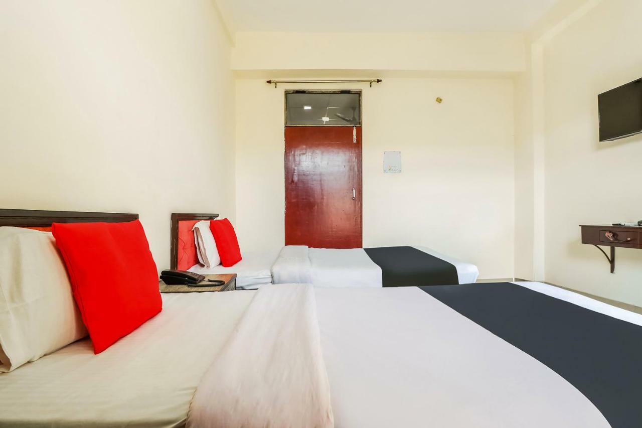 Hôtel Capital O 60233 Brij Ki Rasoi Deluxe à Lucknow Extérieur photo