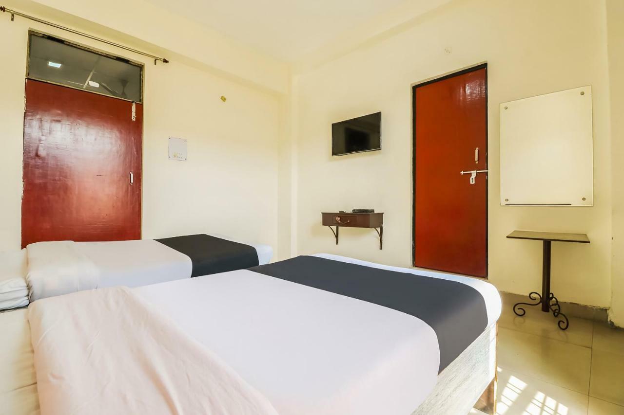 Hôtel Capital O 60233 Brij Ki Rasoi Deluxe à Lucknow Extérieur photo